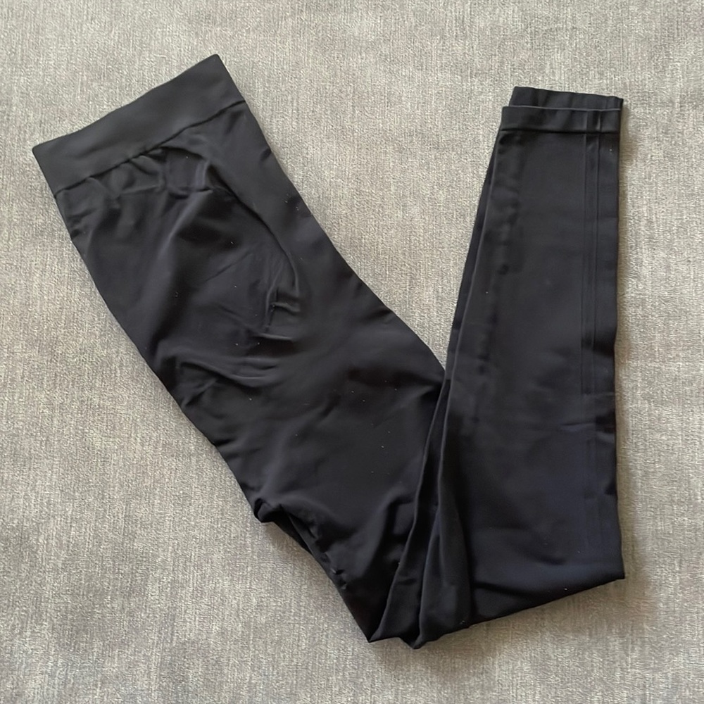 XL Blanqi Maternity leggings.